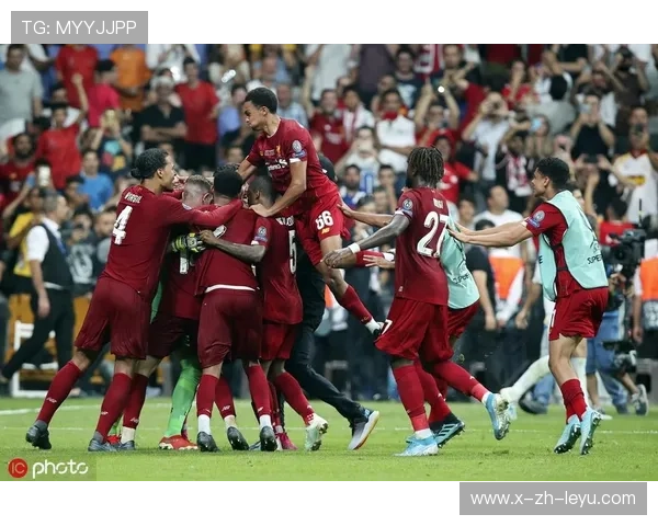 利物浦迪亚斯过掉一人强势内切，展现顶级足球技艺