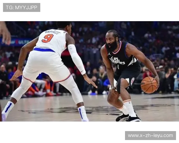 哈登无解传球,快船进攻套路灵活多变 哈登无解传球,快船进攻套路灵活多变